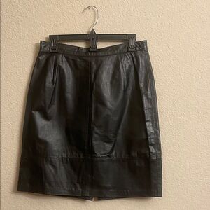 Elegant Vintage Genuine Black Leather Skirt